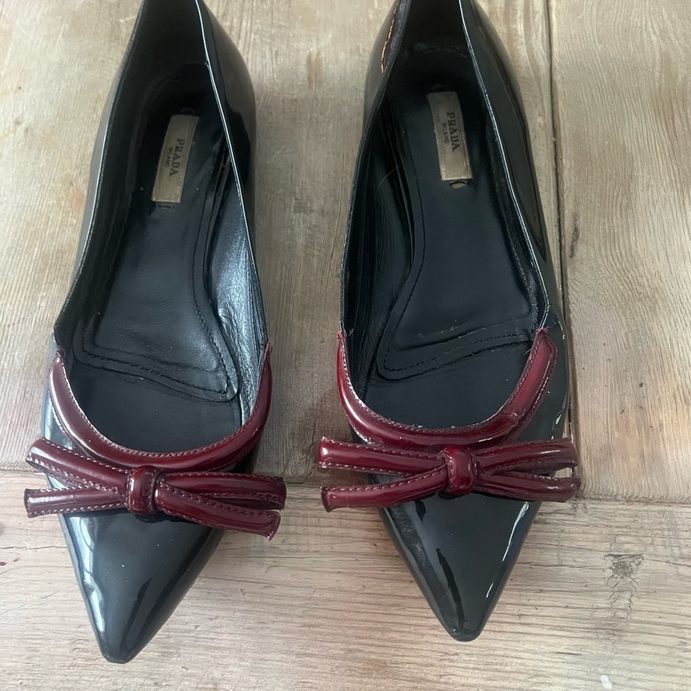 Prada Women's Black and Dark Red Patent Flats - Picture 3 of 13